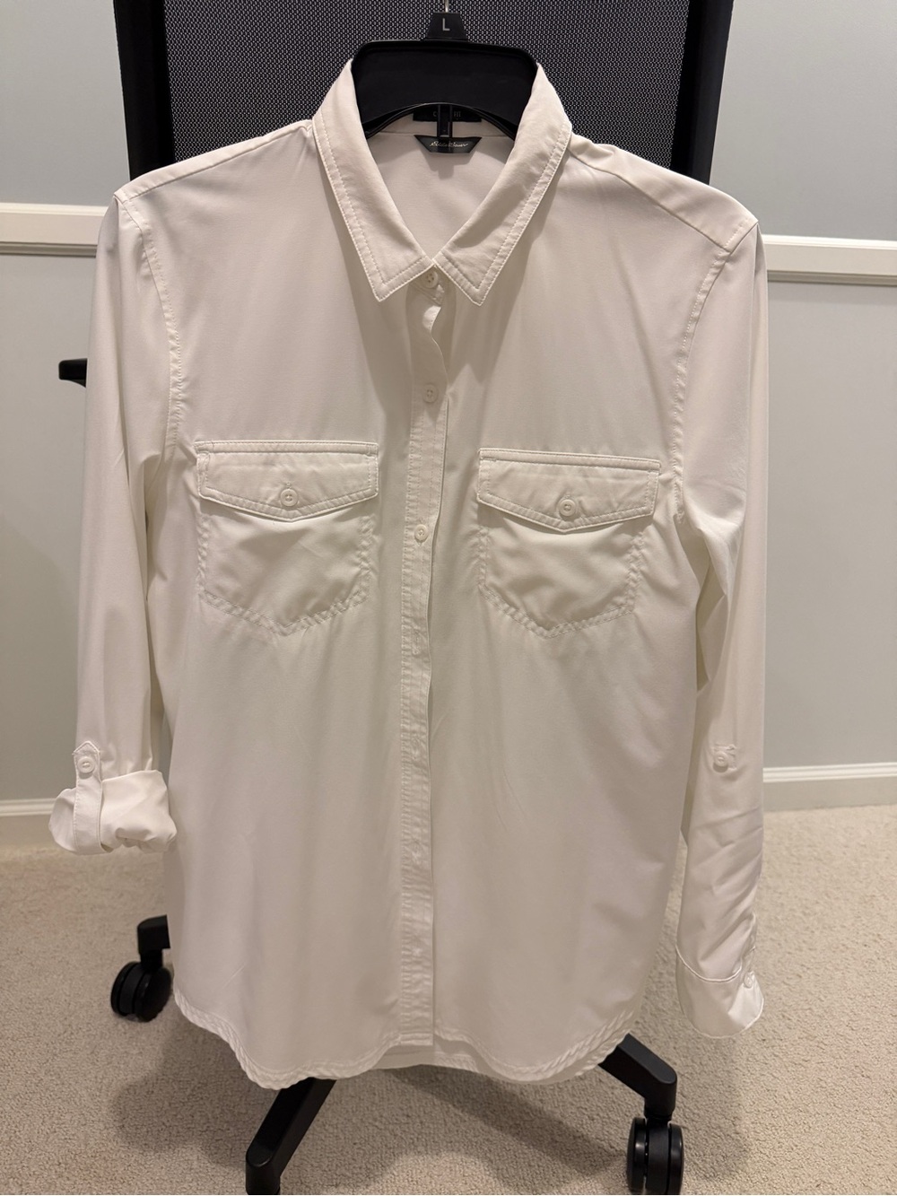 Eddie Bauer women’s White Button-Down Shirt with Chest Pockets